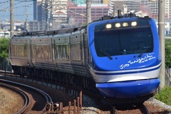 スーパーはくとで鳥取へー